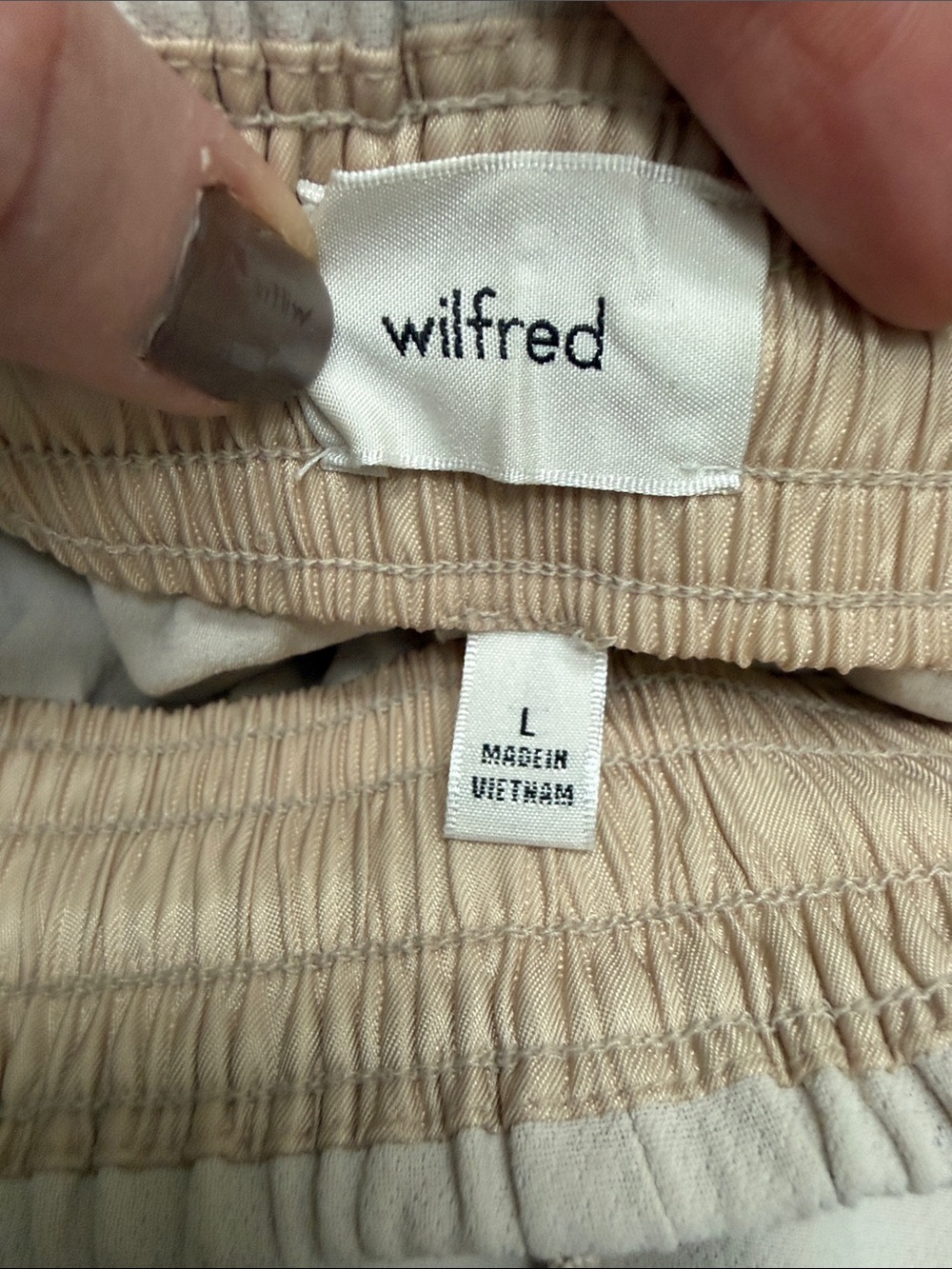Aritzia Wilfred Thesis Bermuda Short in Matte Pearl - Size L - Picture 7 of 11